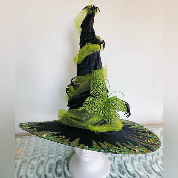 Witch hat Black Lavender feathers Natural. pleated19" Tall Crown 19" wide. - Picture 11 of 15